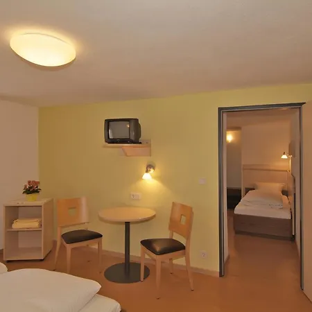 Haus Am Berg Hotel